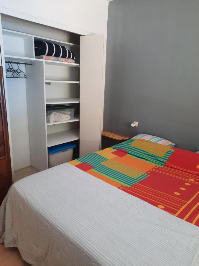 Les Coteaux De Planeze, Ideal Deplacement Pro, Chambres Individuelles Lit 160 Television Saint-Laurent-les-Tours Quarto foto